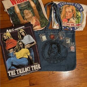 Ashlyn Rae Willson Trilogy Tour Lot SIGNED keychains RARE tote
